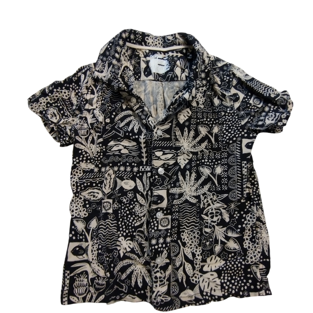 Like New! 2/$10 Cat & Jack Boys Black and Cream Tropical  Button Down Shirt 6/7
